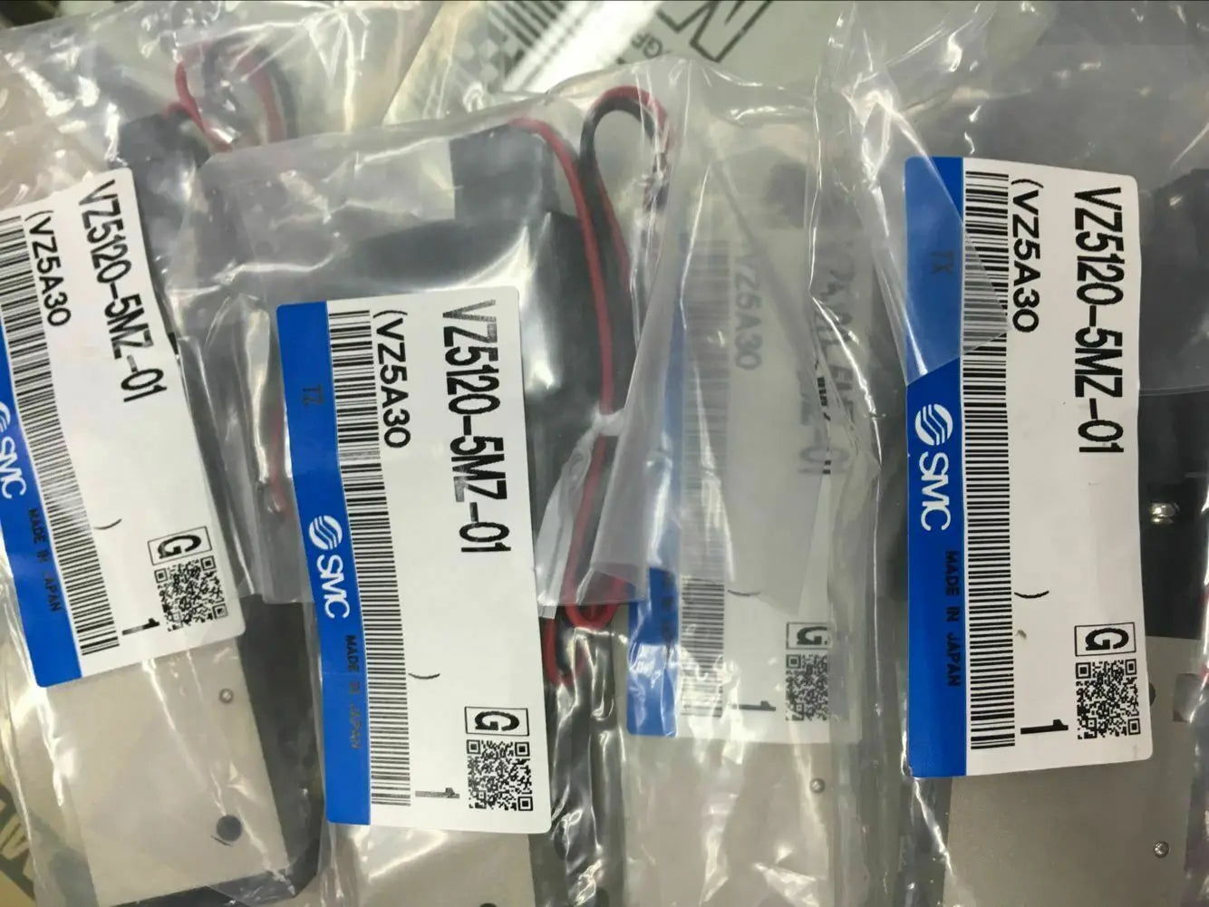 1PC   NEW    SMC   VZ5120-5MZ-01     free   shipping