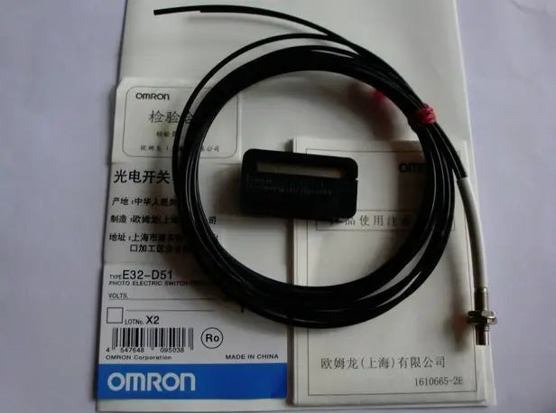 1PCS New In Box Omron Photoelectric Switch Fiber Unit E32-D51 free ship