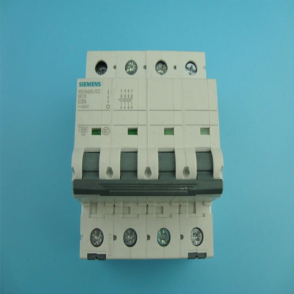 1pc     Siemens  4P  25A  5SY6425-7CC  circuit breaker  free shipping