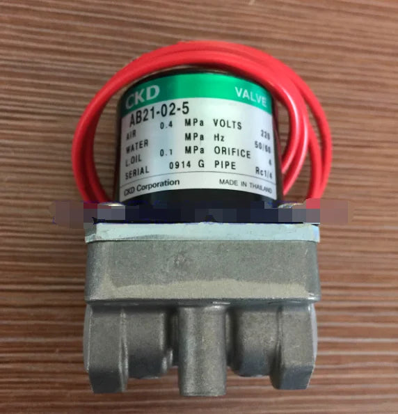 1PC  NEW   CKD   AB21-02-5-DC24V   AB21-02-5   DC24V   free  shipping