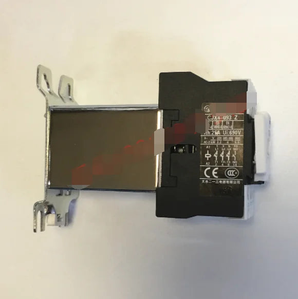 1PC  NEW   Tianshui 213   CJX4-093Z   DC220V   free  shipping
