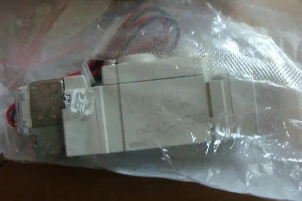 SY5120-5G-01 1PC New SMC solenoid valve free shipping