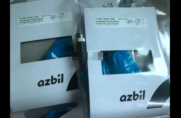 New  AZBIL  FL7M-7J6HD-CN03   Proximity switch  free shipping