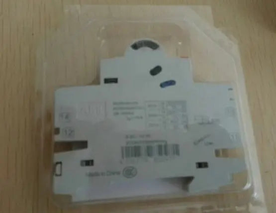 S2C-H11R S2C H11R New ABB Auxiliary Switch free ship