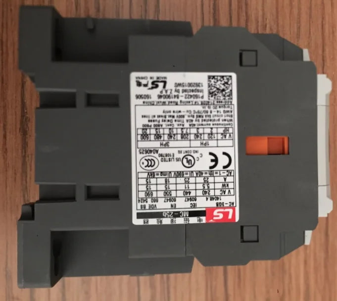 New  LS  MC-25b 24V   Dc contactor  free shipping