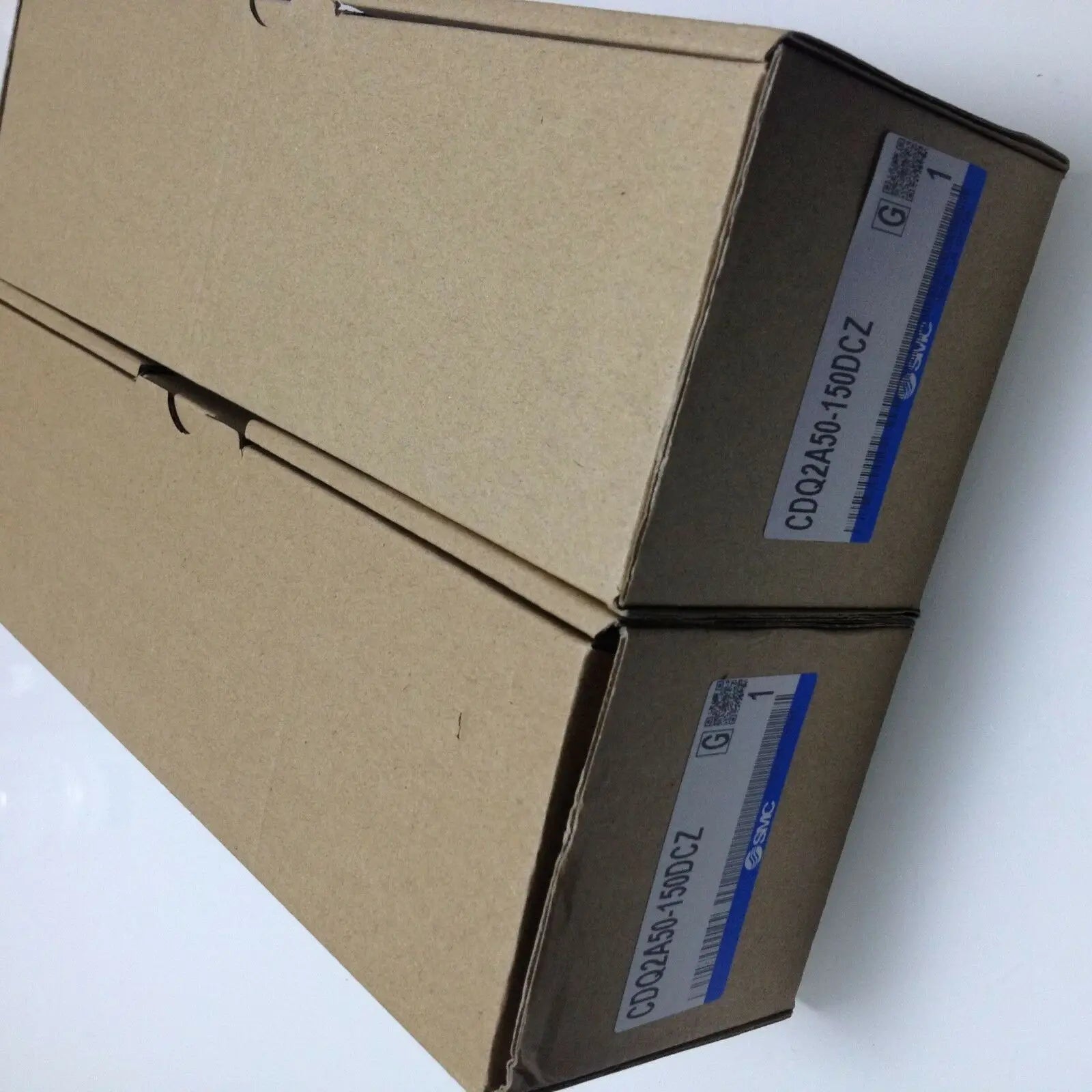 NEW  SMC  CDQ2A50-150DCZ  cylinder  free shipping
