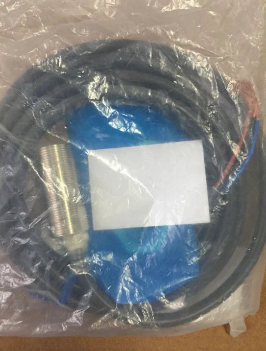 E2G-M18KS05-WS-B1 1PCS New Omron proximity switch 12-24VDC free shipping