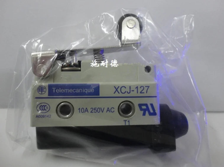 1PC XCJ-127 New Schneider free shipping