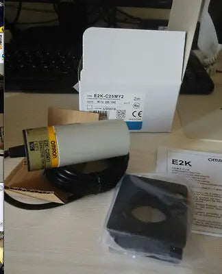 OMRON NEW in box E2K-C25MY2 (E2KC25MY2) Proximity Switch