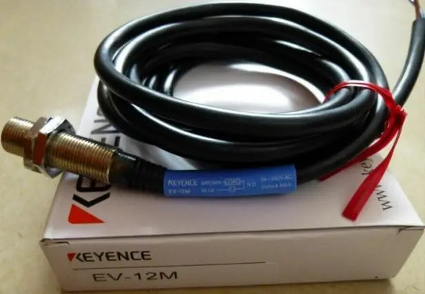 EV-12M EV 12M New KEYENCE New in box free shipping