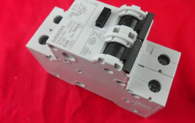 1pc      Siemens  5SU9356-1KK40  1P+N  40A  circuit  breaker  free shipping