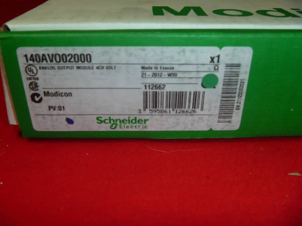 1PC NEW in box Schneider 140AVO02000 140AV002000