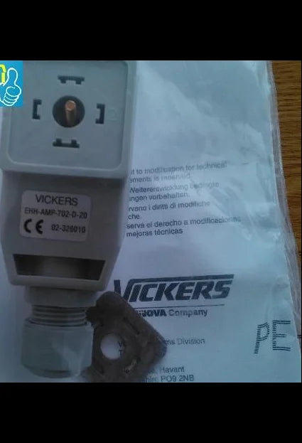 New VICKERS EHH-AMP-702-D-20 amplifier free shipping