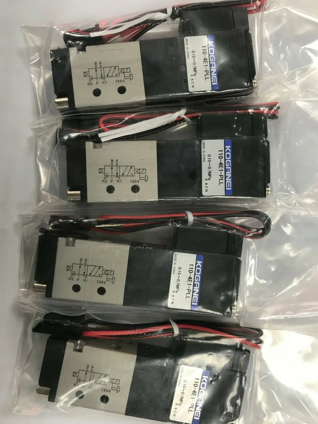 1PC   NEW    KOGANEI    110-4E1-PLL    free   shipping