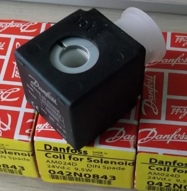 1 pcs NEW Danfoss Coil AM024D 042N0843 new in box free shipping