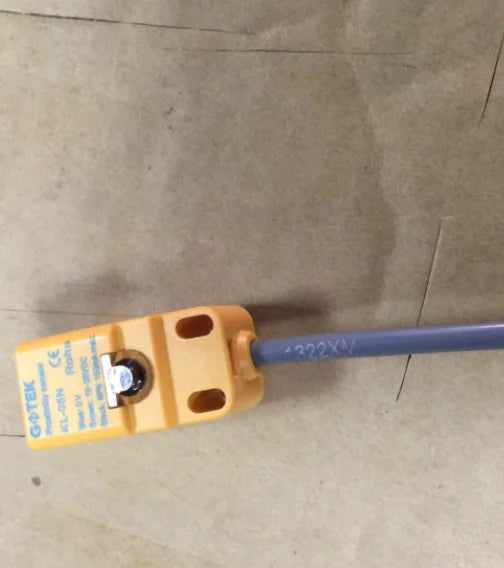 New  FOTEK  proximity  switch  KL-05N  free shipping