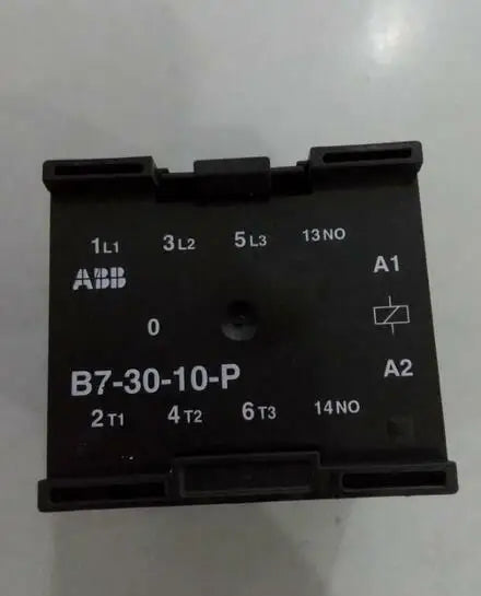 B7-30-10-P 24V 1PC New ABB auxiliary contacts free shipping