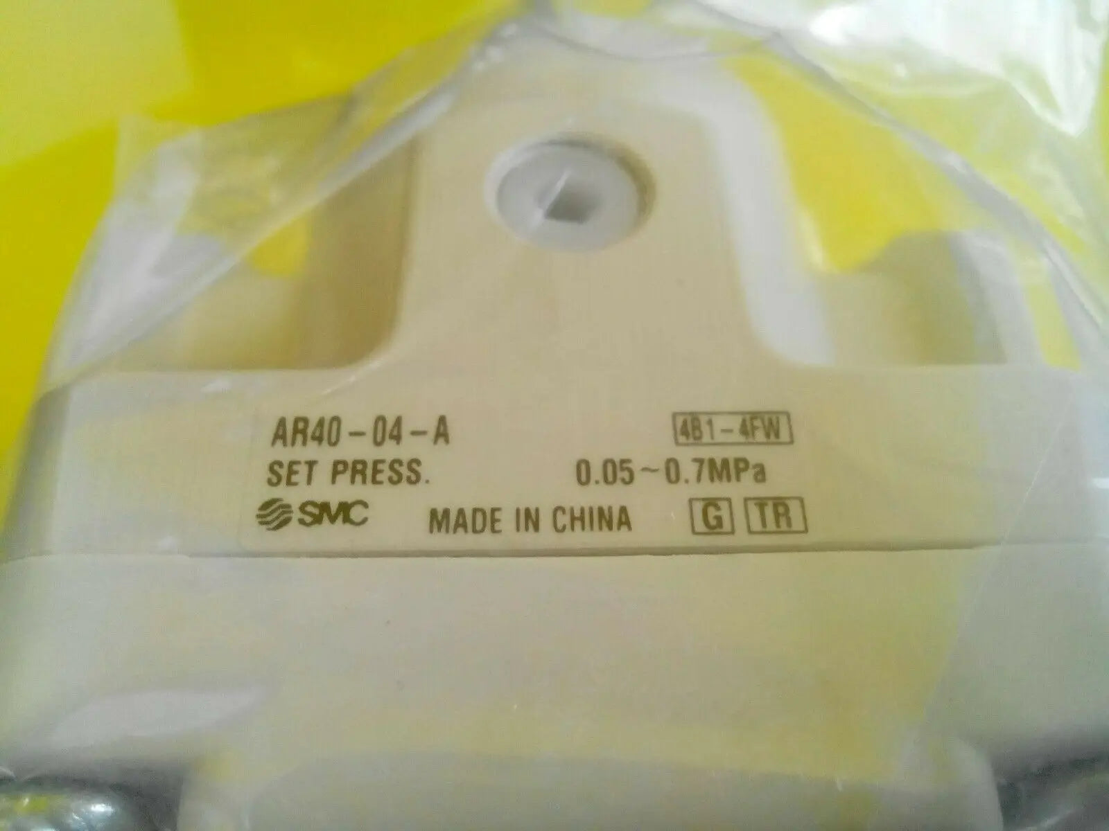 1PC NEW SMC AR40-04-A free shipping