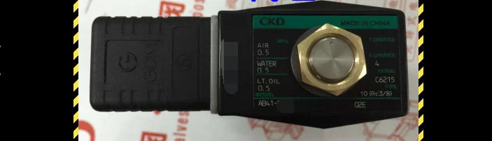 1PC  NEW  CKD  AB41-02-4-B2E-AC220V   AB41-02-4-B2E  AC220V  free  shipping