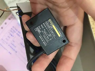 NEW IN BOX OMRON TL-T2E1 12-24VDC