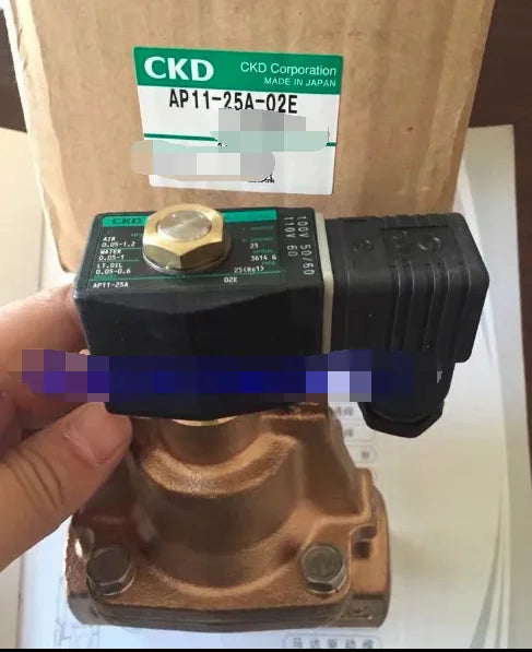 1PC  NEW  CKD  AP11-25A-02E-AC220V  AP11-25A-02E  AC220V  free  shipping
