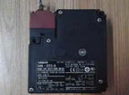 D4NL-2CFG-B D4NL2CFGB 1PC New OMRON Guard Lock Safety Door Switch free shipping