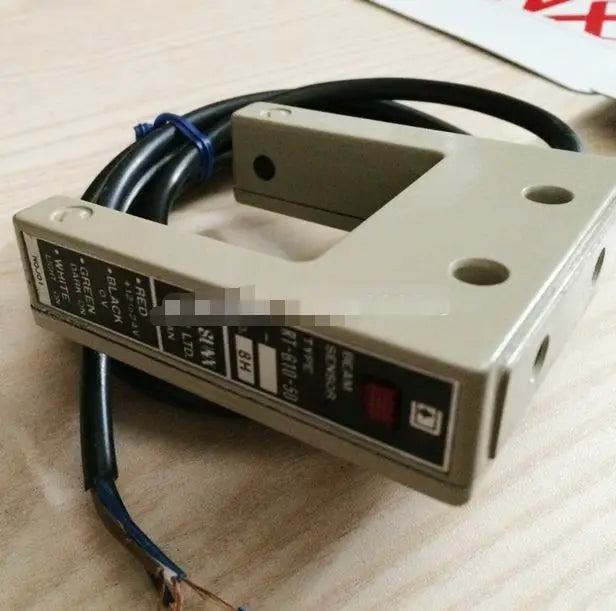 RT-610-50 RT61050 New Panasonic SUNX photoelectricity sensor free shipping