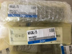 New SMC MXQ8L-75 cylinder free shipping