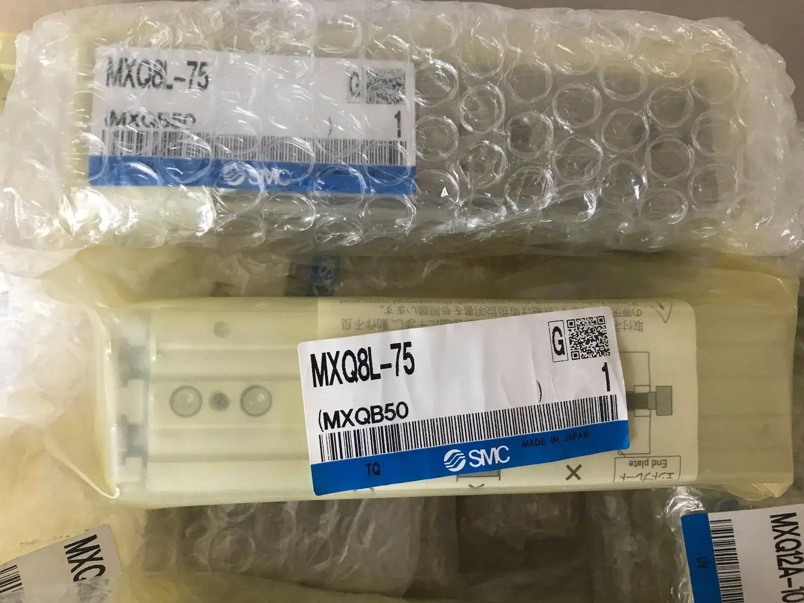 New SMC MXQ8L-75 cylinder free shipping