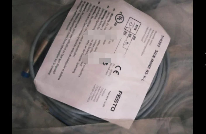 New  FESTO  SIEN-M8NB-NS-K-L 150392  sensor  free shipping