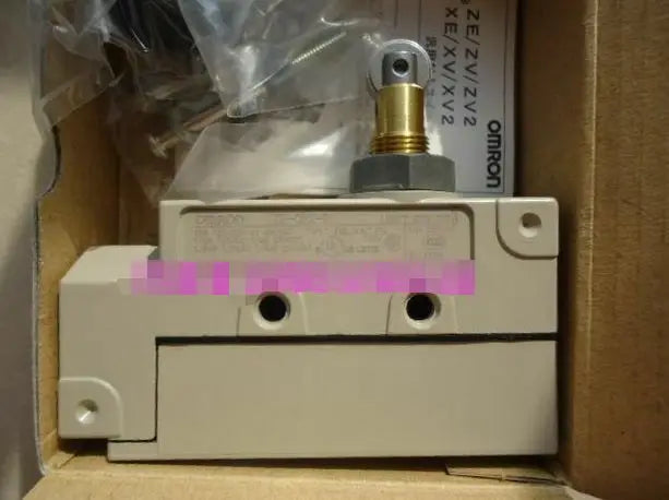 ZE-Q22-2 ZEQ222 1PCS New Omron encapsulation Limit Switch free shipping