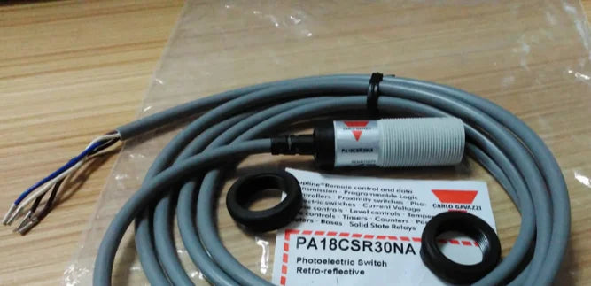 PA18CSR30NA 1PC NEW Carlo Gavazzi Photoelectric Switch free ship