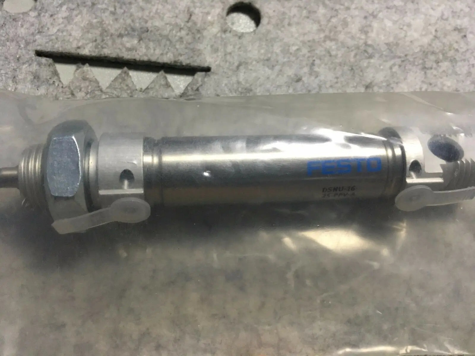 DSNU-16-25-PPV-A DSNU1625PPVA 33973 FESTO double-acting cylinder NEW