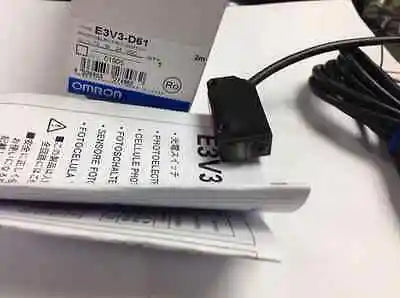 E3V3-D61 E3V3D61 1PC New OMRON photoelectric switch free shipping