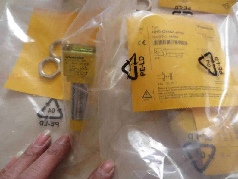 NI10-G18SK-AP6X NI10G18SKAP6X 1Pcs New SICK Proximity switch free shipping
