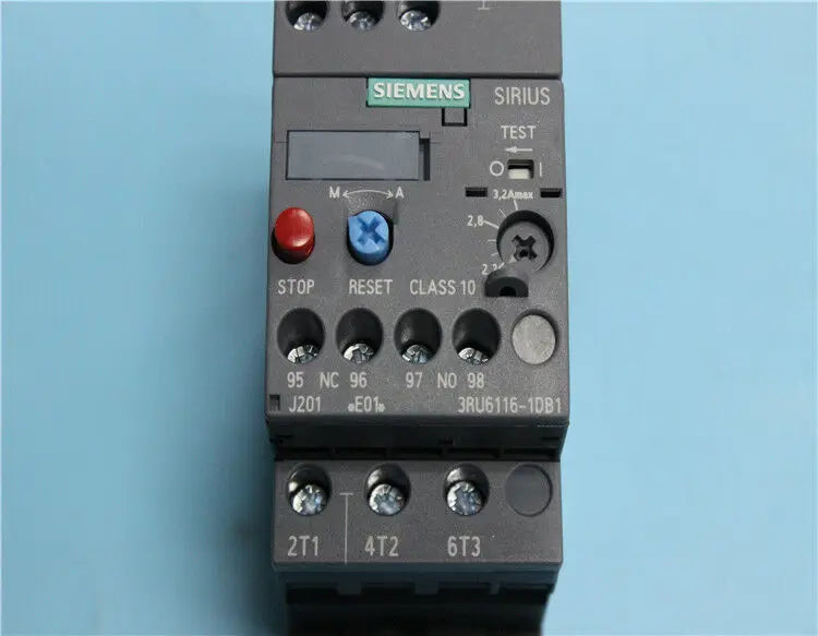 1pc     Siemens  3RU6116-1DB1  2.2-3.2A   Thermal relay   free shipping