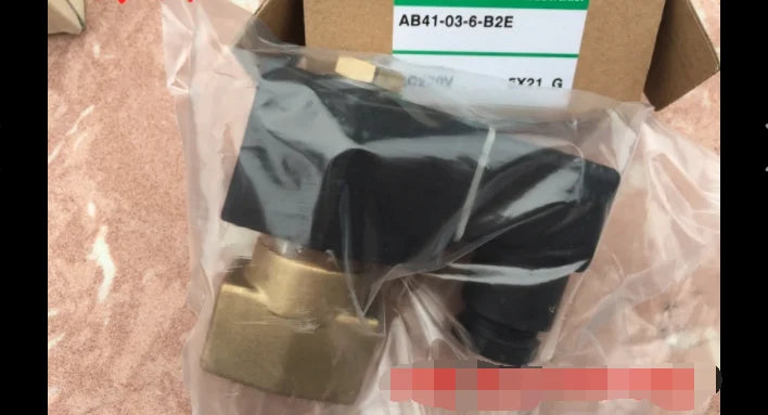1PC  NEW  CKD  AB41-03-6-B2E-AC220V   AB41-03-6-B2E  AC220V  free  shipping