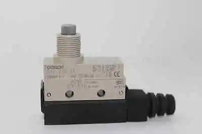 SHL-D55-01 SHLD5501 1PC NEW IN BOX Omron Limit Switch free shipping