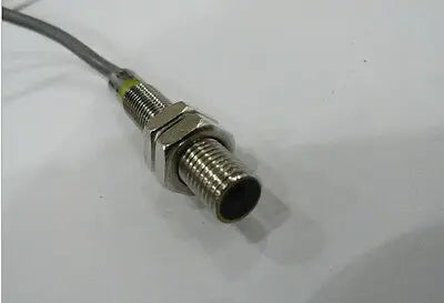 NEW IN BOX Omron Photoelectric Switch E3HT-DS3E1 E3HT DS3E1