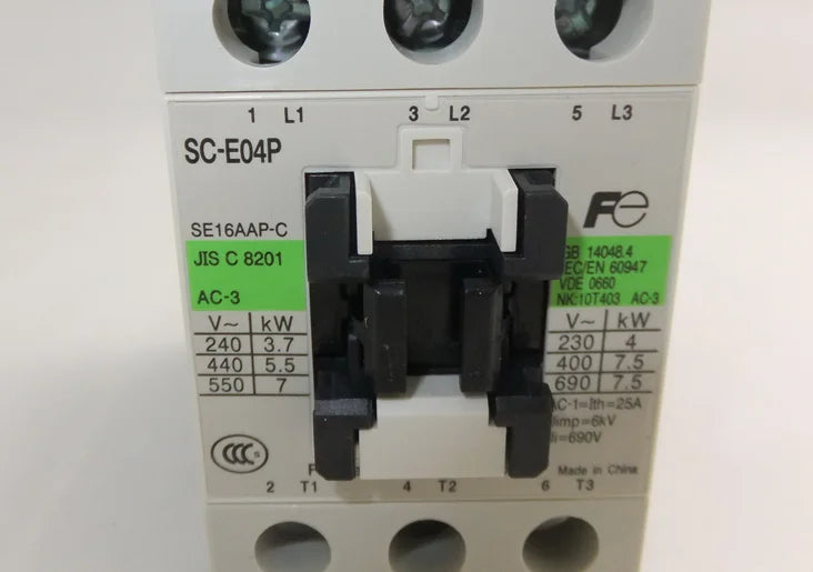 New  FUJI  SC-E04P  AC380V  AC  contactor  free shipping