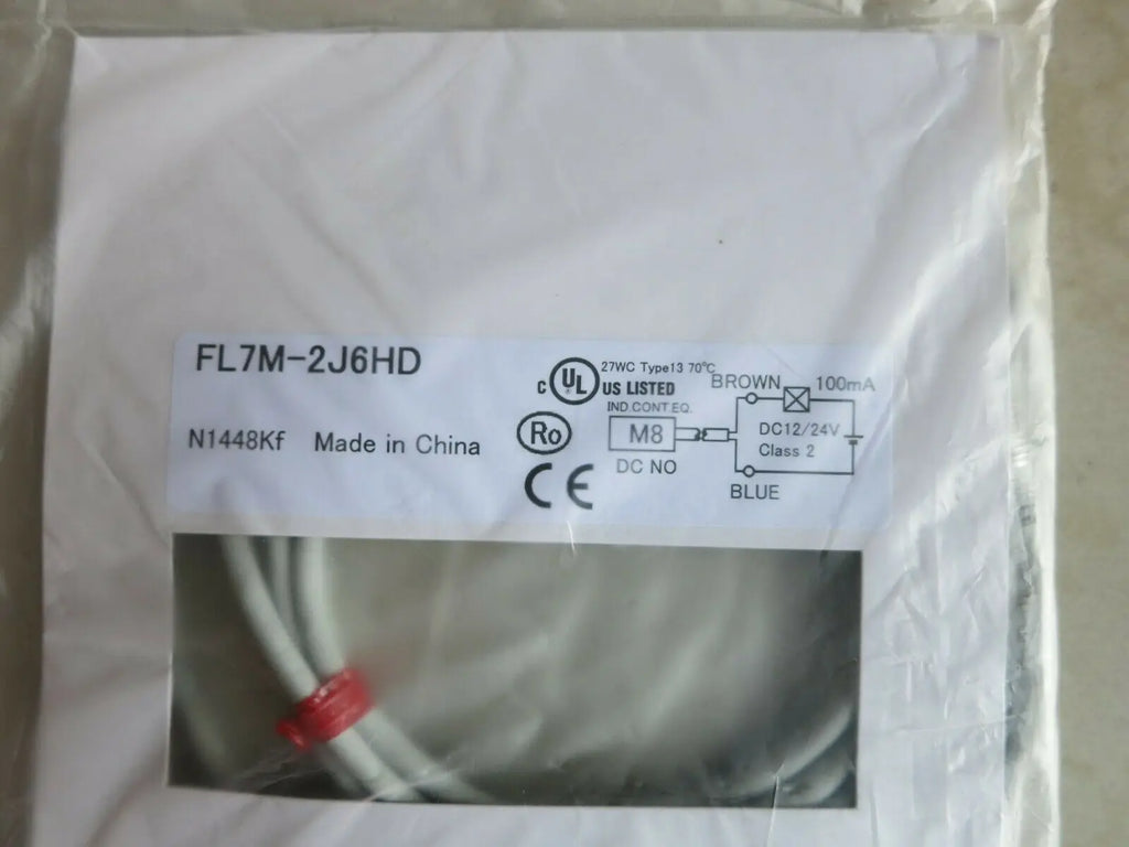 1PC   NEW    Azbil    FL7M-2J6HD    free   shipping