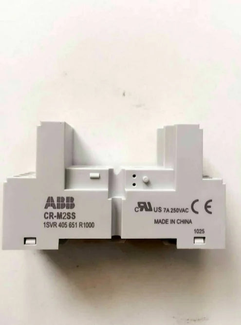 CR-M2SS CRM2SS 1PC New ABB Relay Socket free shipping