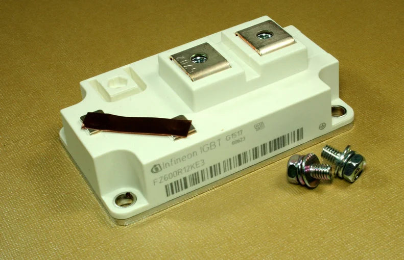 FZ600R12KE3 1pcs New Infineon IGBT 600A 1200V free shipping