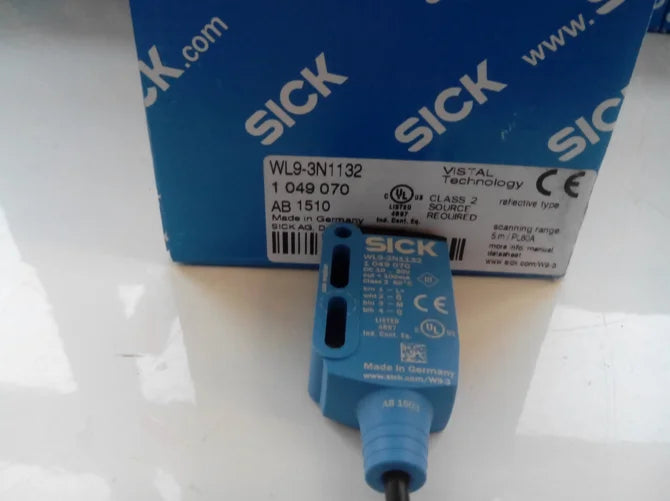 WL9-3N1132 WL93N1132 1PC New SICK Photoelectric Switch free ship