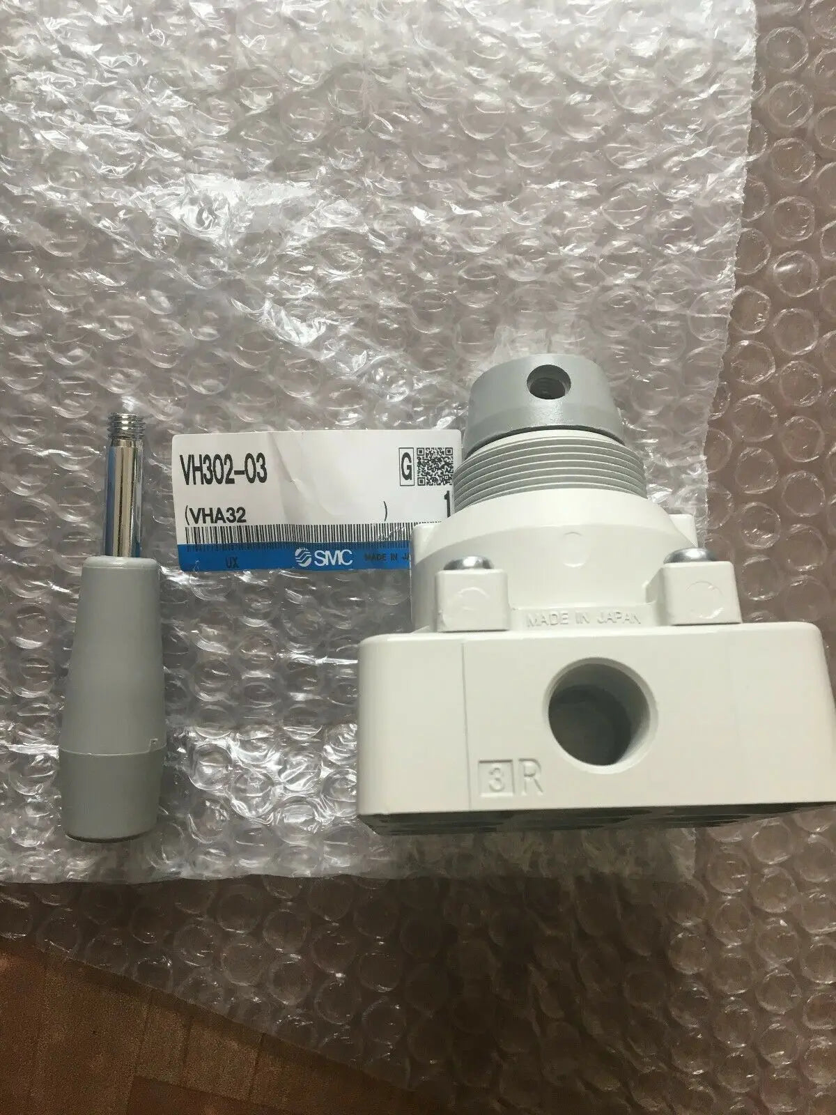 1PC NEW SMC VH302-03 free shipping