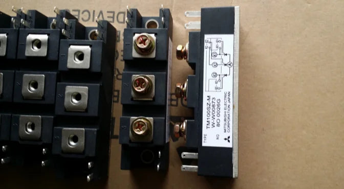 TM100SZ-M TM100SZM 2PCS NEW MITSUBISHI module free ship