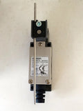 D4V-8107Z-N D4V8107ZN 1Pcs NEW Omron Limit Switch free ship