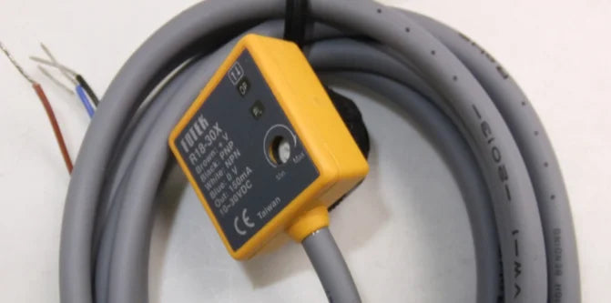 R18-30X R1830X 1PC NEW FOTEK Photoelectric Switch free ship