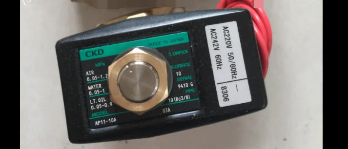 1PC  NEW  CKD  AP11-10A-03A-AC220V  AP11-10A-03A  AC220V  free  shipping