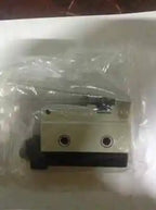XCJ-126   1Pcs NEW Schneider Limit Switch free shipping